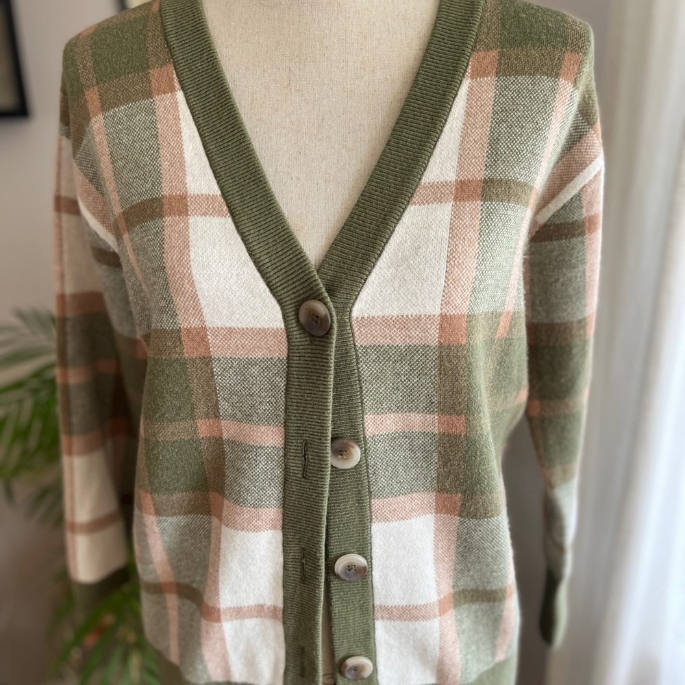 Like new Rachel Zoe Plaid cardigan Sweater